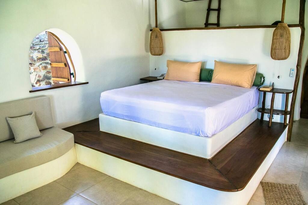 Beach-front Sumbawa Surf House